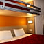 Premiere Classe Saint Quentin En Yvelines - Elancourt