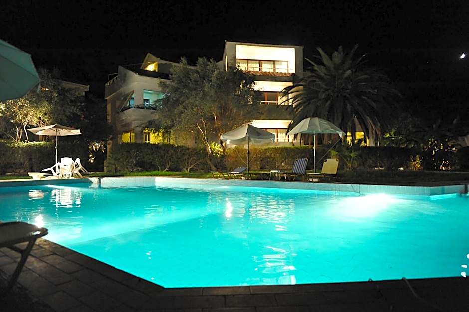 Niki Hotel Apartments