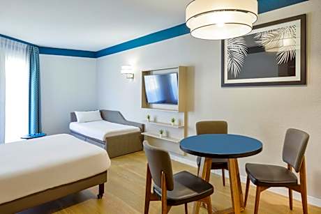 Studio (2 Adults)