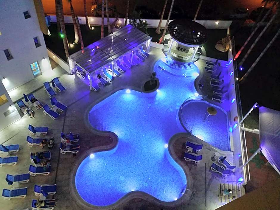 Captain Pier Hotel