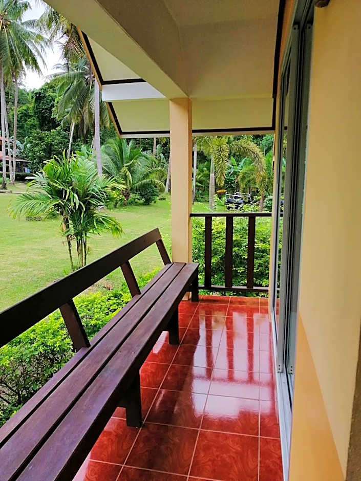 Koh Chang Pukdee  Resort