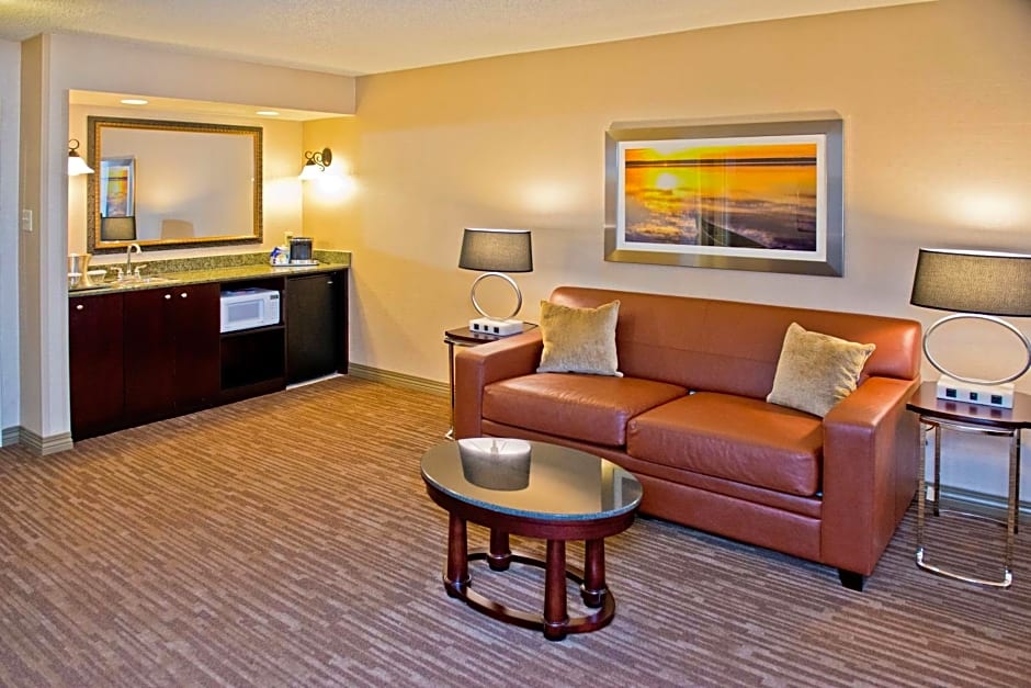 DoubleTree by Hilton Raleigh Durham Airport at Research Triangle Park