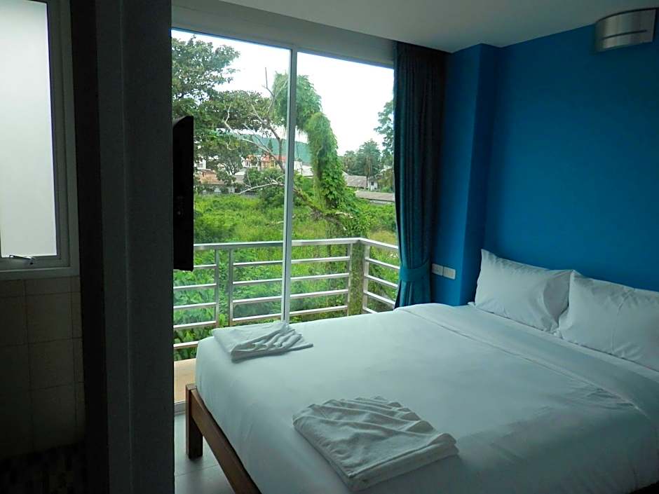 Cheeky Monkey Samui Hostel