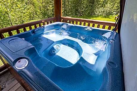 Two-Bedroom Suite with Hot Tub