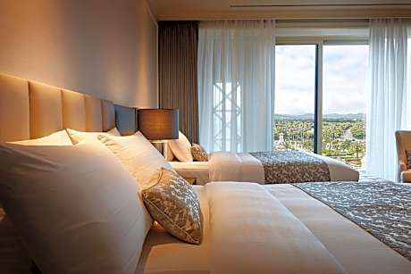 Deluxe Family Twin Suite with Mountain View