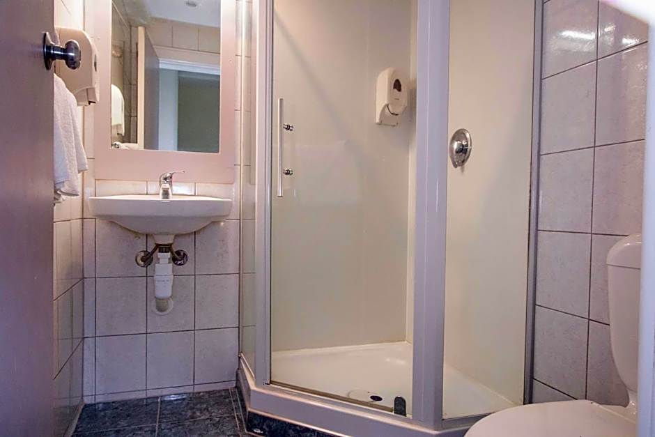 Hotel Waterloo & Backpackers