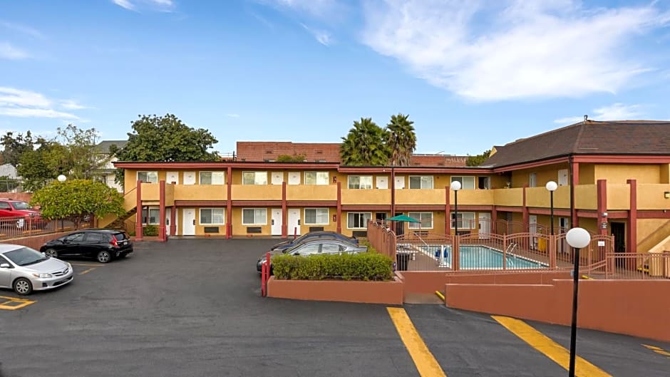 Hollywood Inn Express South