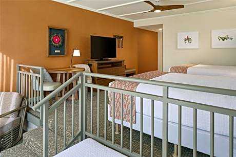 Signature Courtyard Ground Floor 2 Queen Beds