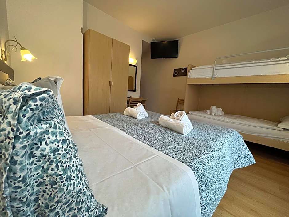 Hotel alle Rose Family inspired garden and SPA
