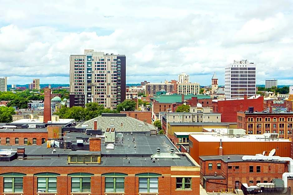 Le Meridien Boston Cambridge