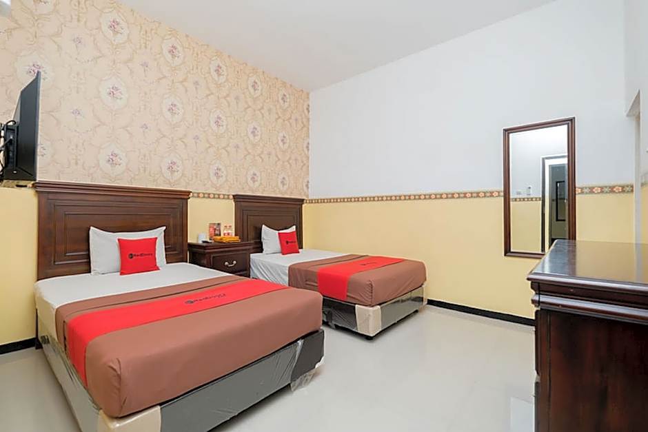 RedDoorz near Taman Krida Budaya Malang