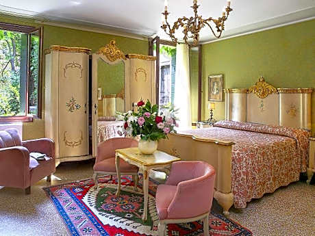 Superior Double Room with Garden View