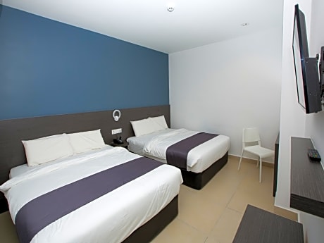 2 Queen Beds Deluxe Room