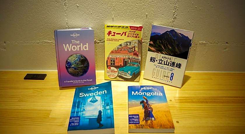 Travelers' house ROOTs