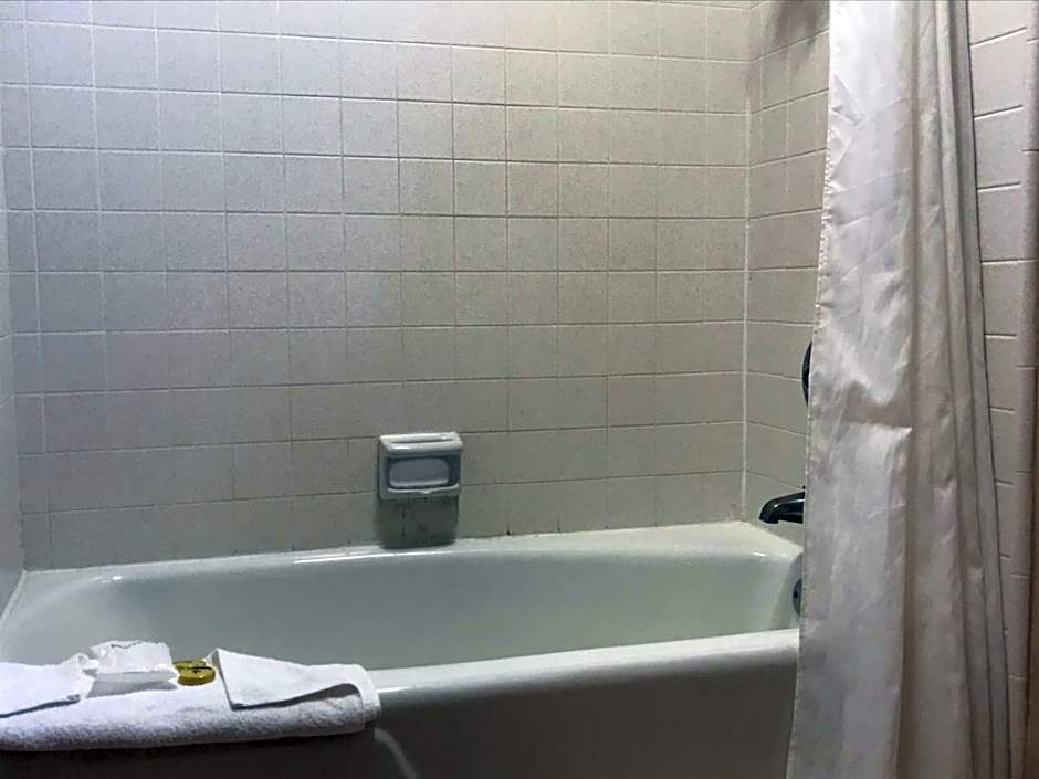 Olive Tree Inn & Suites