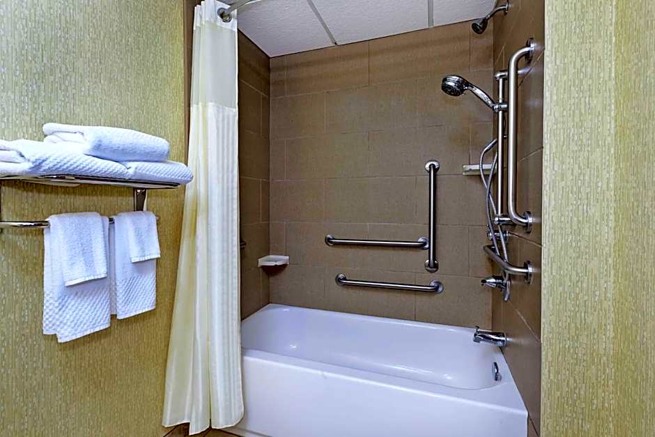 DoubleTree by Hilton Holland