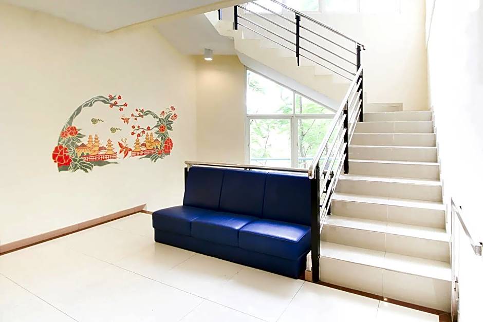 Capital O 175 K-60 Residence