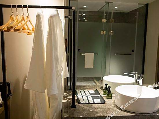 Qiha Hotel (Xiangshan Wanda Plaza)