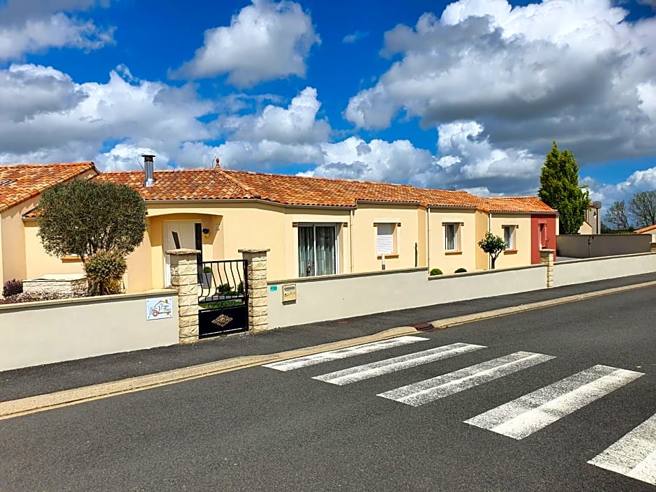 Chez les J-FOLAIS - 3 kms Puy duFou - Les Epesses