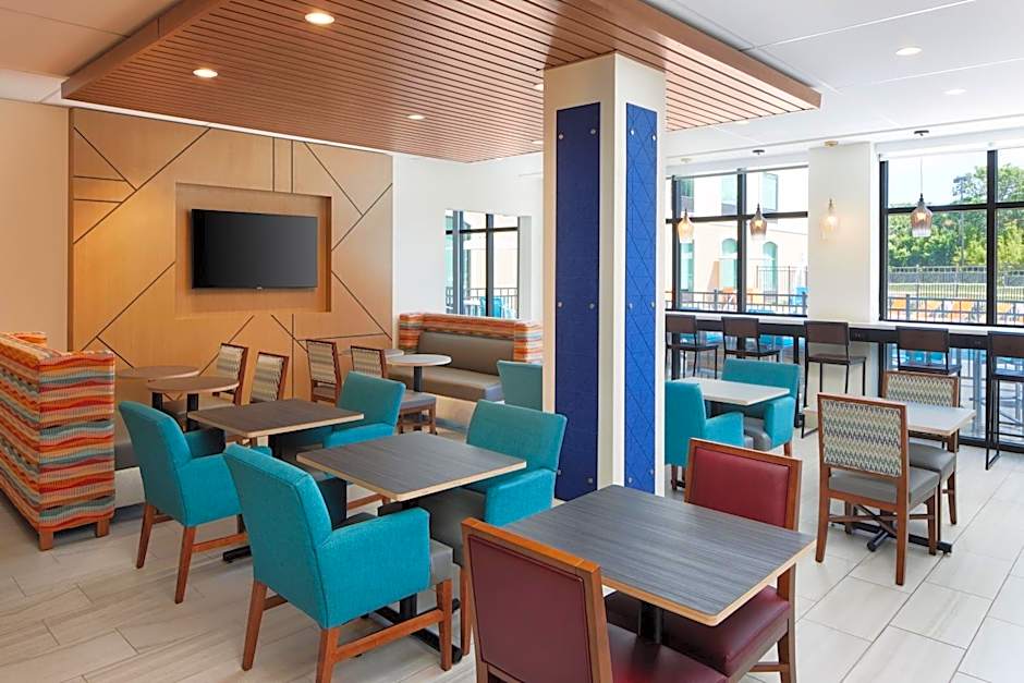 Holiday Inn Express & Suites Gulf Breeze - Pensacola Area By IHG