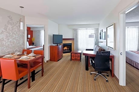 Suite, 1 Bedroom (1 King Bed and 1 Double Sofa Bed)