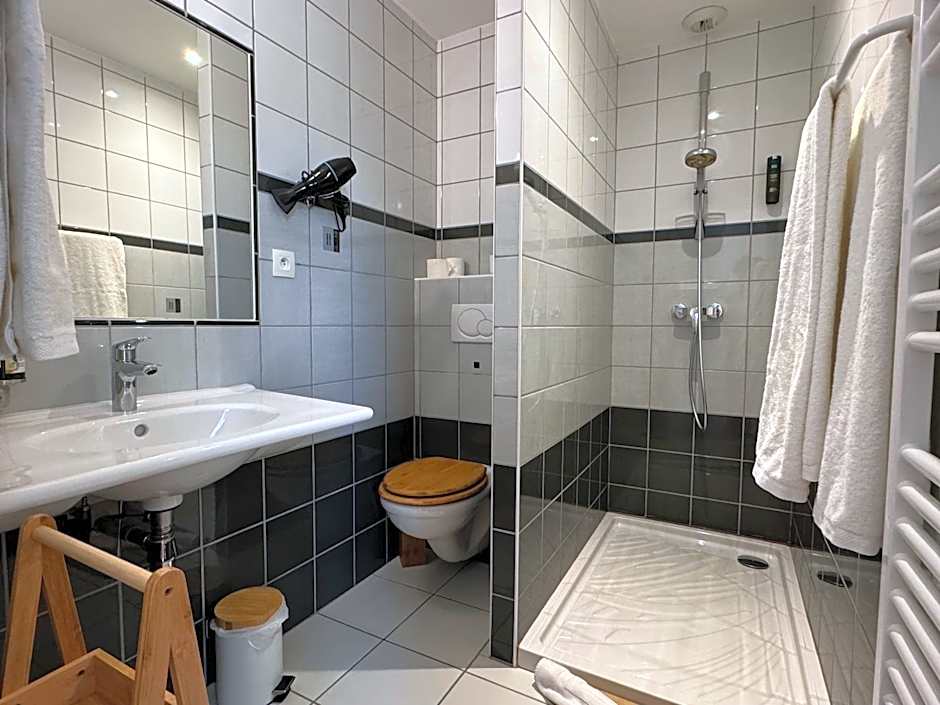 Logis Hotel Le Richelieu - Royan Atlantique