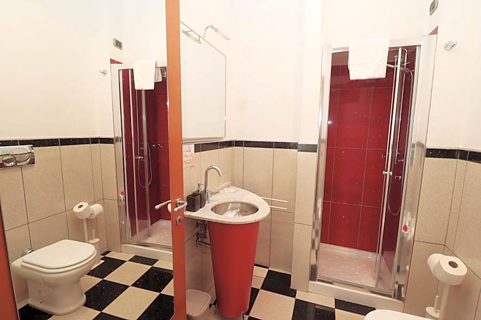 Cardinal Vatican Inn