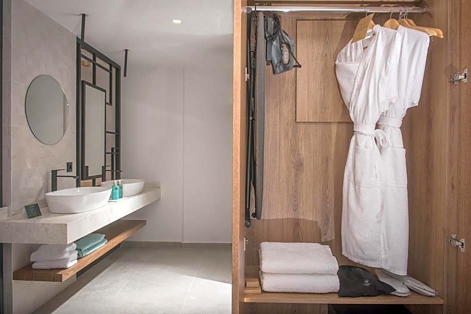 Noble Hotel & Suites - Adults Only