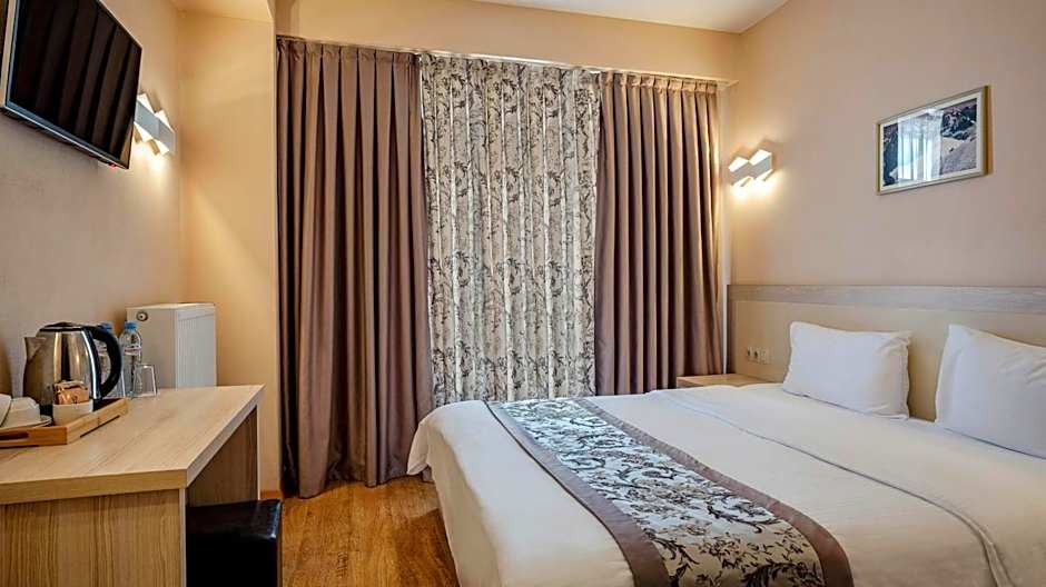 Foto 1 dari 4 — Classic 1 Double Bed or 2 Beds