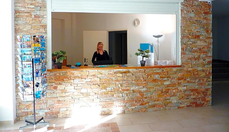 Adonis Saint Florent