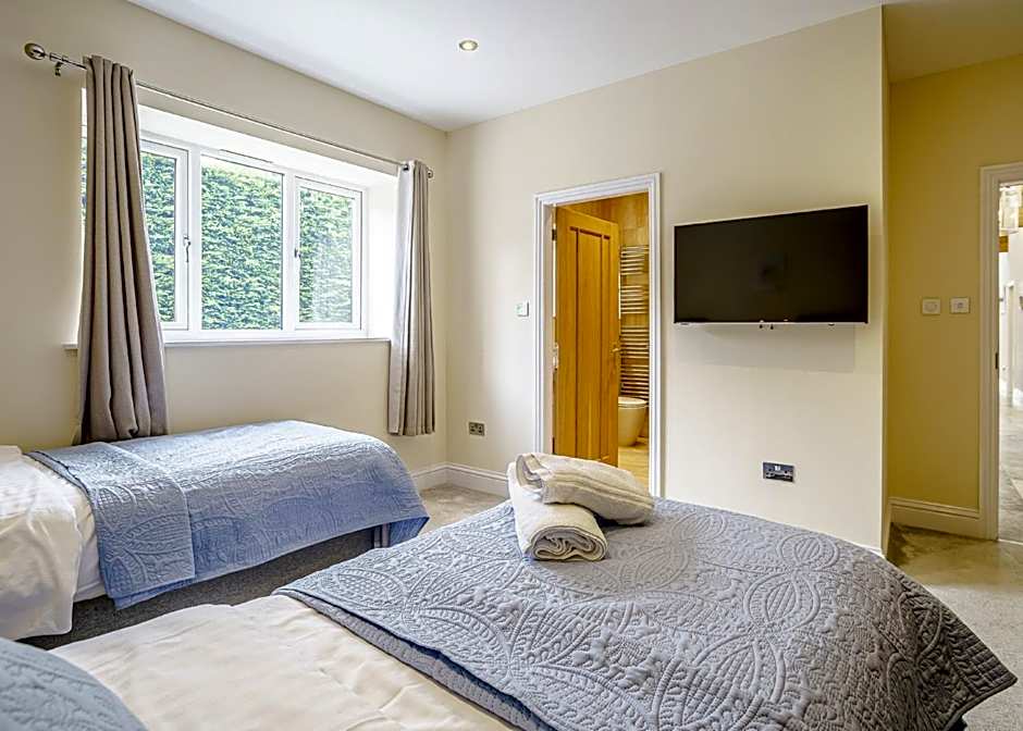 Ladera Retreat Lodges