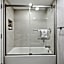 456 Embarcadero Inn & Suites