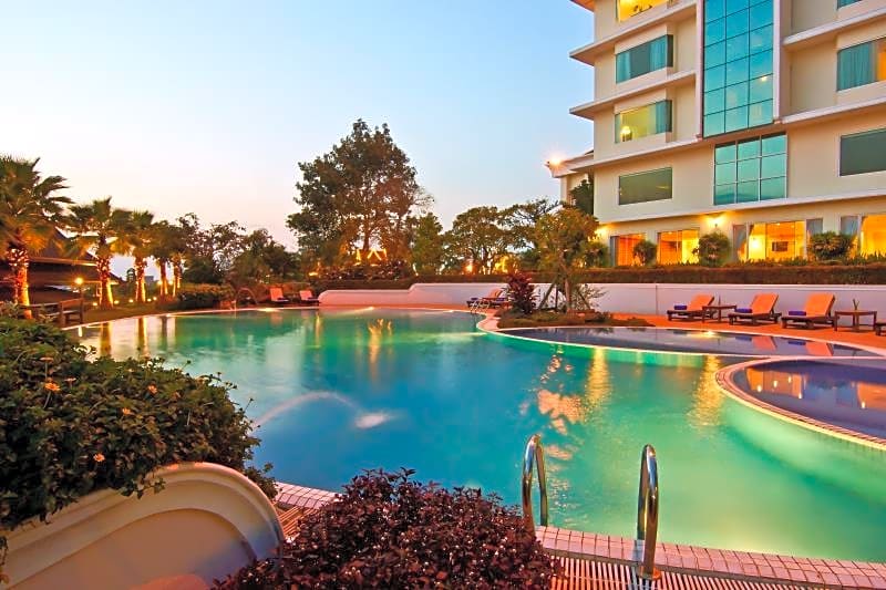 Champasak Grand Hotel