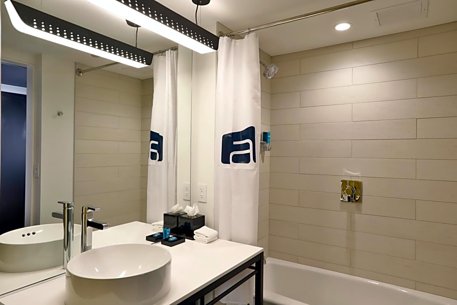 Aloft Chicago Mag Mile