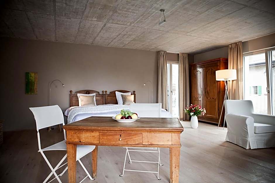 Le Coq Chantant Studios d'Hôtes & Boutique Hôtel St-Livres
