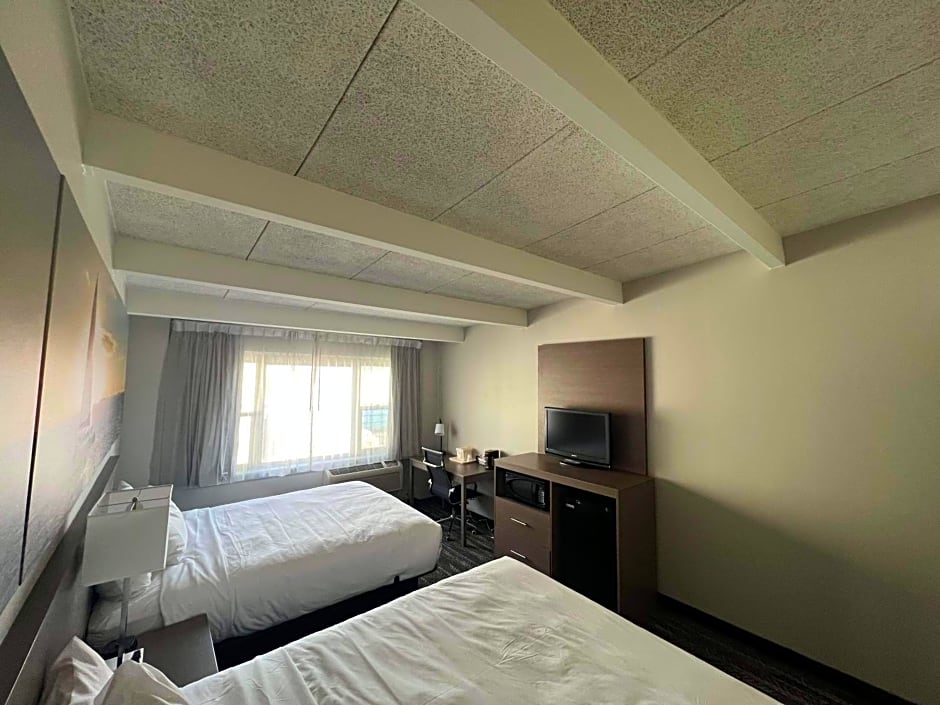 Days Inn by Wyndham Manitowoc