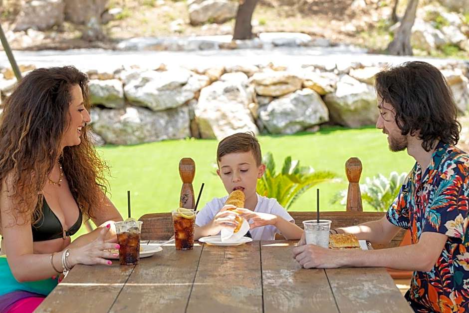 Villa Zina Family Resort