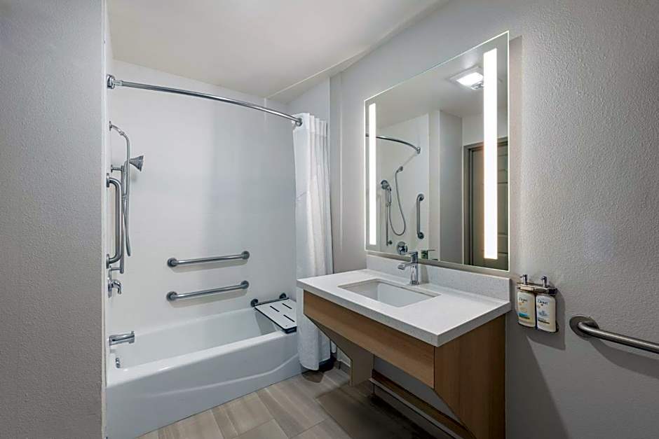 Holiday Inn Express Hotel & Suites - Paso Robles By IHG