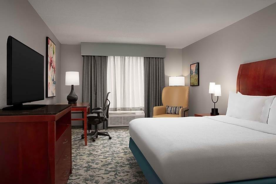 Photo 1 of 7 of 1 King Bed