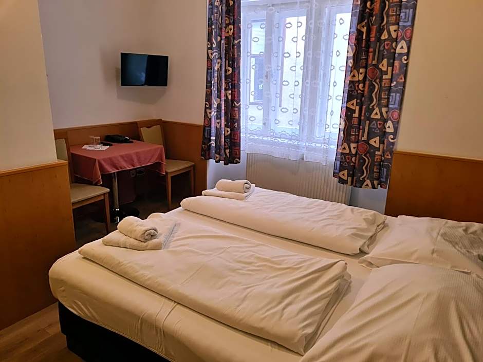 Pension Ani-Falstaff