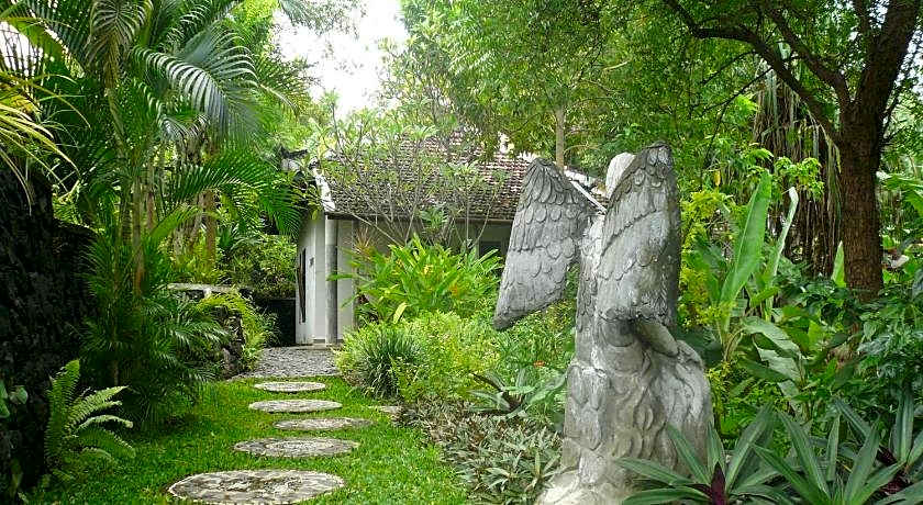 Sananda Bungalows