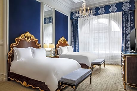 Deluxe Queen Room with Two Queen Beds