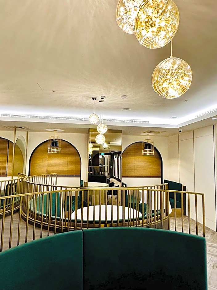 Hamp Court Palace Taipei