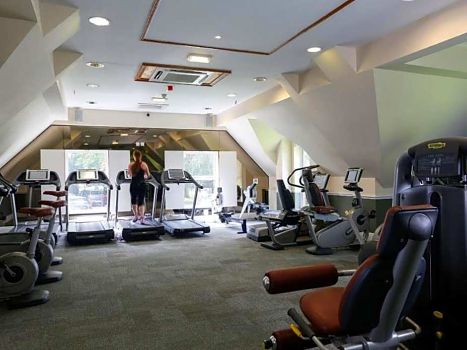 Macdonald Kilhey Court Hotel