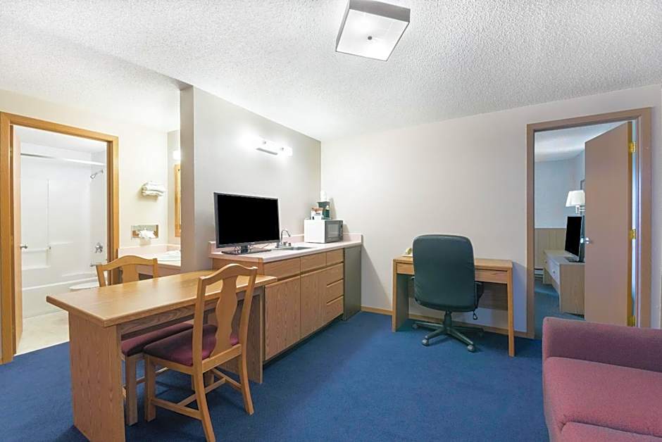 Super 8 by Wyndham Milbank SD