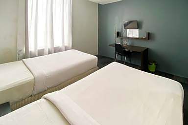 Urbanview Hotel Asyra Makassar