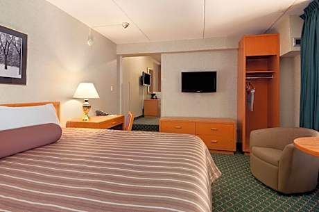 King Studio Suite - Non-Smoking