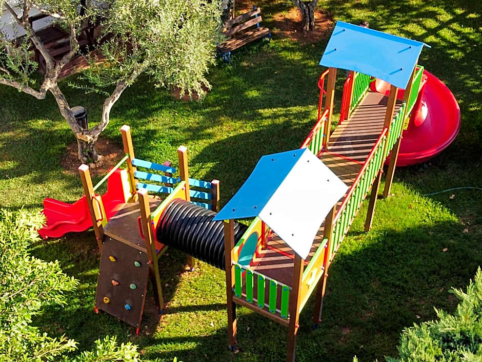 Paris Village Apartments