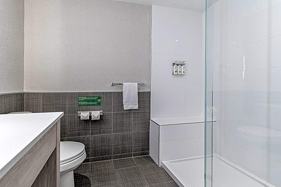 Holiday Inn Express Hotel & Suites Saint - Hyacinthe By IHG