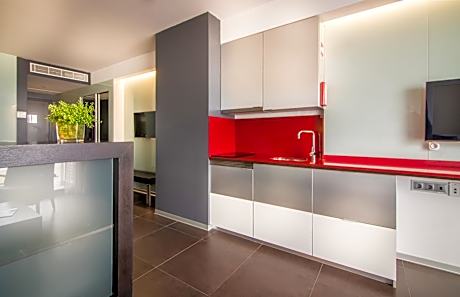 CLASSIC SUITE CITY VIEW 3